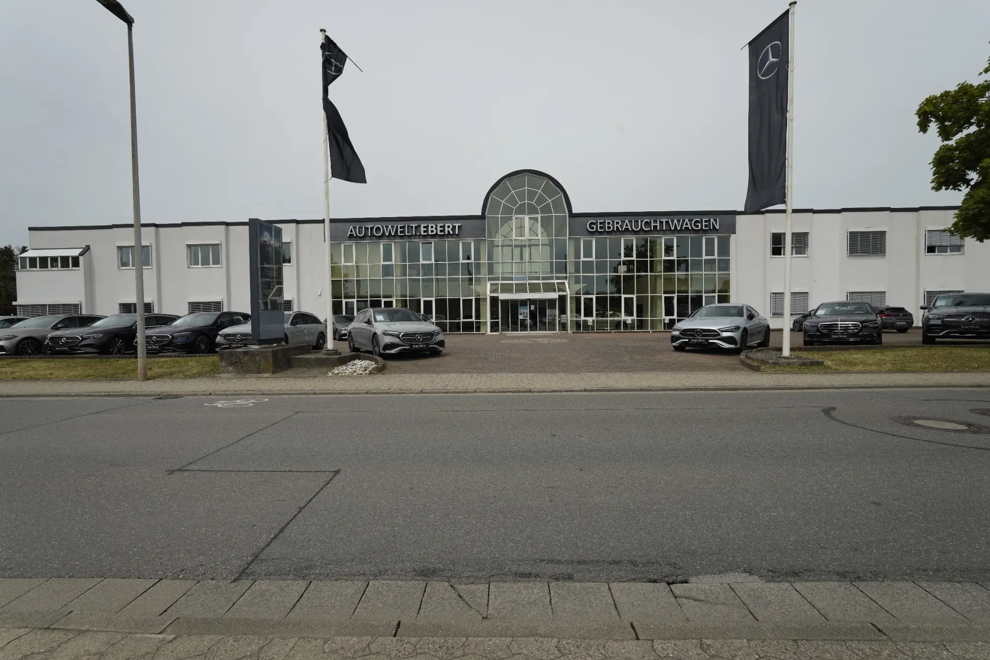 Gewerbeimmobilie im verbundenen Unternehmensumfeld in Bensheim